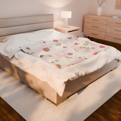 Strawberry Blossom Velveteen Plush Blanket