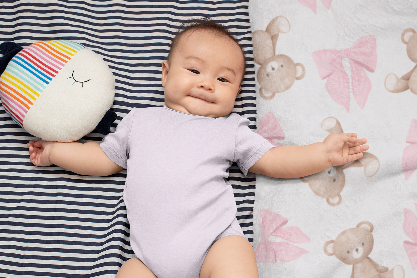 Teddy Bear & Pink Bows Baby Swaddle Blanket — Soft Newborn Wrap